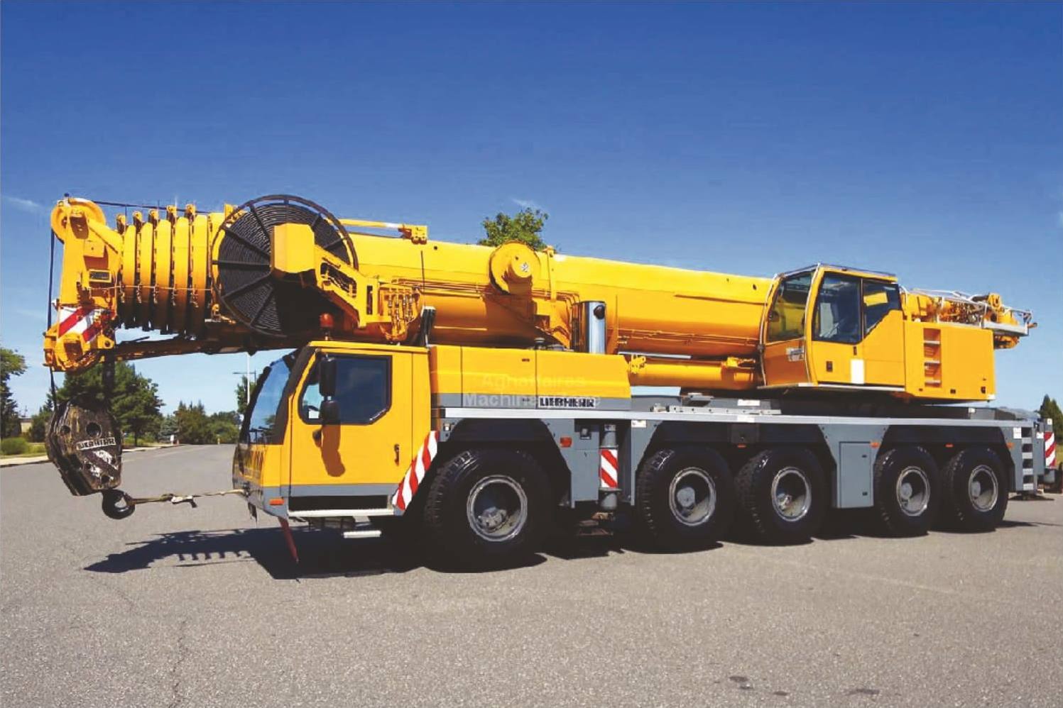 Кран 100 метров. Liebherr LTM 1200-5.1. Liebherr LTM 1200. Автокран Liebherr LTM 1200. Автокрана 200 тонн Liebherr LTM 1200.